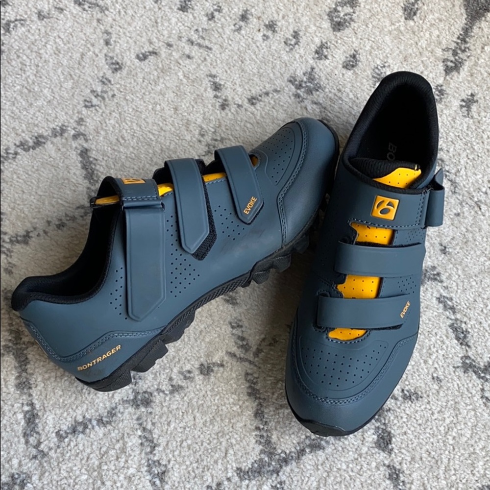 Bontrager Evoke two-bolt mountain biking shoe spd